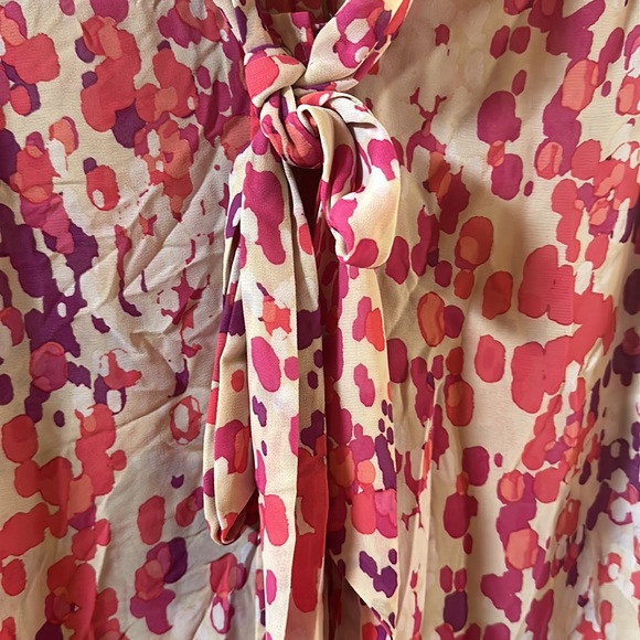 Madison XL pink and purple tuxedo blouse with button sleeve detail - Picture 3 of 4